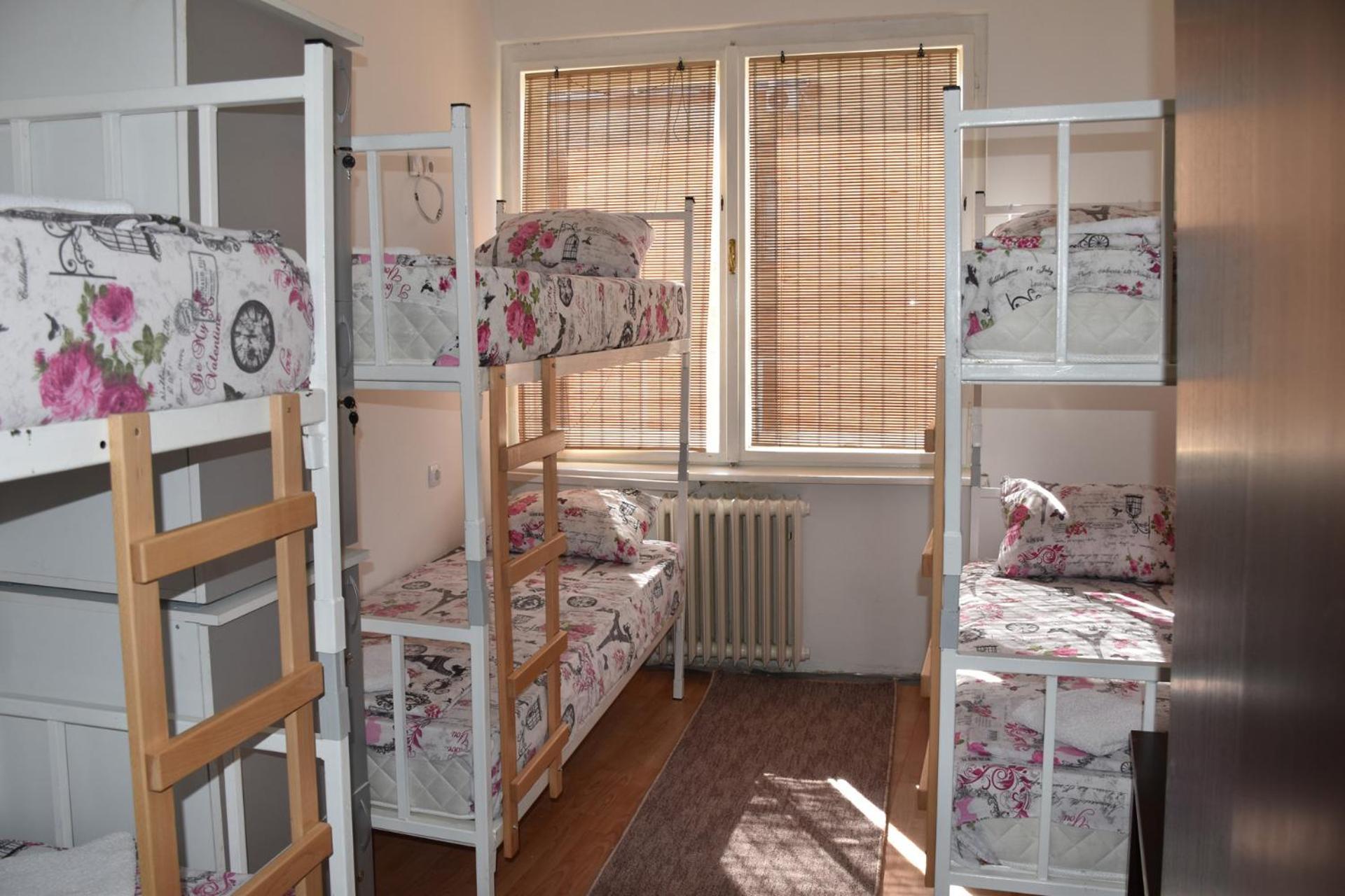 Exit Labirint Centar Hostel Novi Sad Room photo